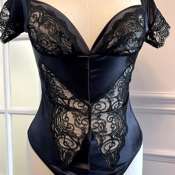 Gianni Versace Intimo Satin and Lace bodysuit - Picture 3 of 8